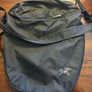 Arc’teryx Heliad 12L Tote